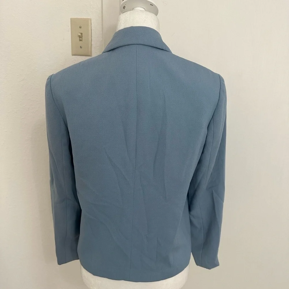 Joan Leslie, baby blue blazer size 6P